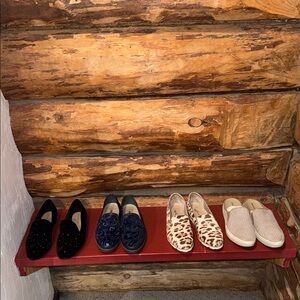 😍4 Mostly Like New, gently used Donald J Pliner loafers